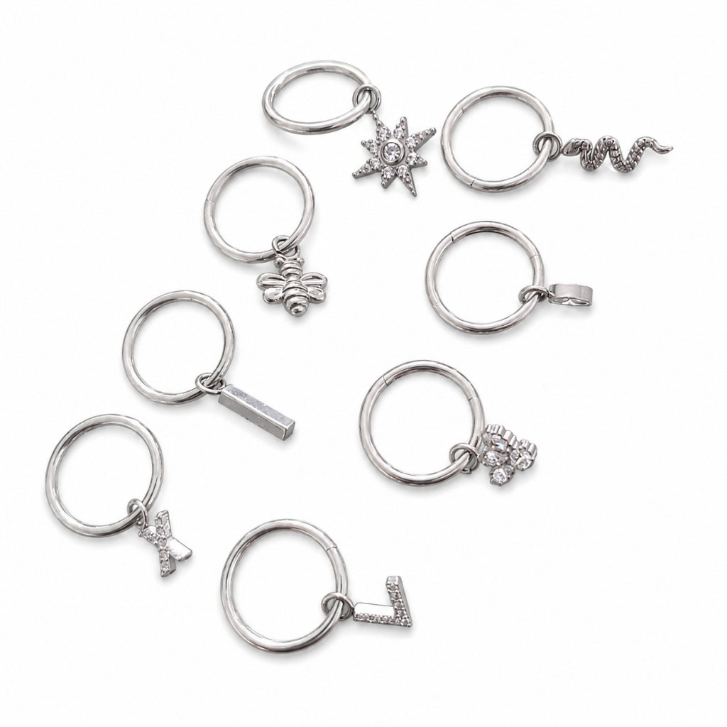Aro Clicker Titanio Diseño Colgando Y Aro Diseño Anillo Circón Verde Blanco para Piercing | Evolution Piercing - EP570
